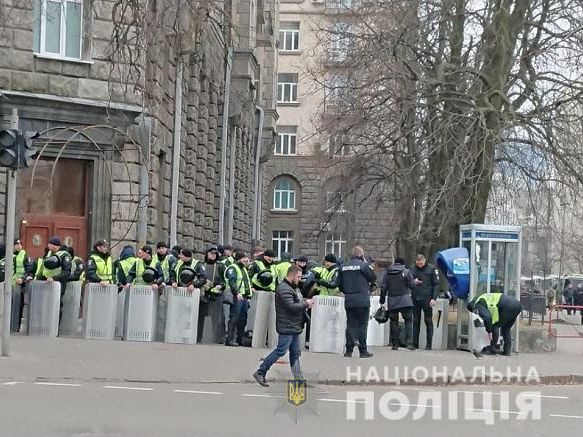 В Киеве сегодня правопорядок охраняет 3 тыс. правоохранителей и нацгвардейцев