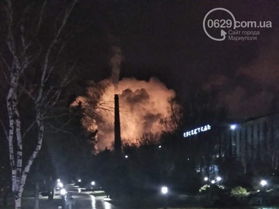 Жители Мариуполя сообщают о пожаре на заводе "Азовсталь"