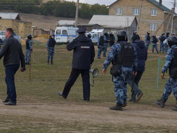 "Суд" в аннексированном Симферополе арестовал еще троих крымских татар