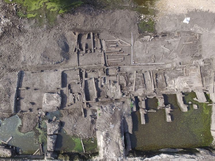 У Києві археологи виявили вулицю й поховання XVII–XVIII століть – КМДА