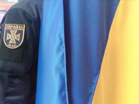 ﻿У Донецькій області під час розмінування підірвалася група піротехніків, загинув співробітник ДСНС