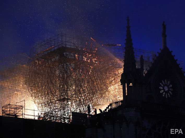 Архитектор о пожаре в соборе Парижской Богоматери: На площадке не было ни одного работника 
