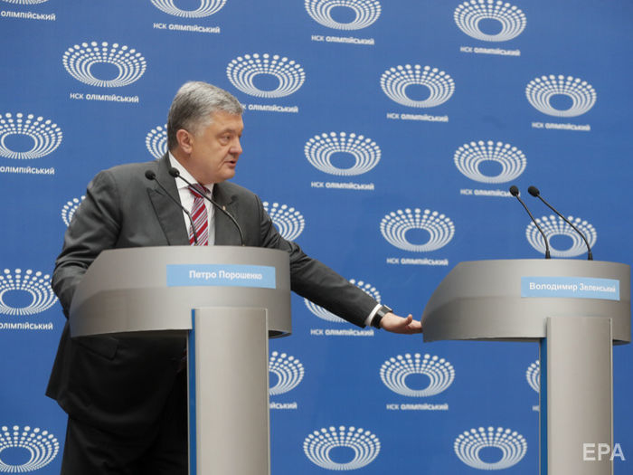 Советник штаба Порошенко опасается, что на НСК "Олимпийский" планируют создать группу "агрессивных поклонников Зеленского", чтобы "превратить дебаты в шапито"