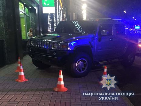 Суд продлил арест водителю Hummer, который насмерть сбил девочку на пешеходном переходе в Киеве