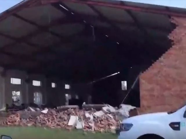 В ЮАР обрушилась церковь с прихожанами, погибло 13 человек