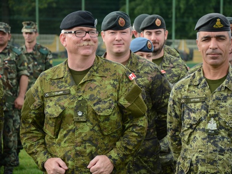 Во Львовской области начались военные учения Rapid Trident, в которых участвуют представители 18 стран. Фоторепортаж