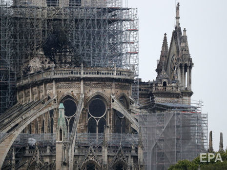 Полиция не исключает сбоя в работе сигнализации при пожаре в соборе Парижской Богоматери