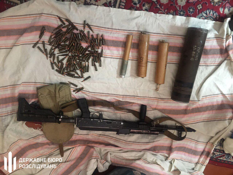В Николаеве во время разгрузки оружия военнослужащий украл автоматы и боеприпасы &ndash; ГБР