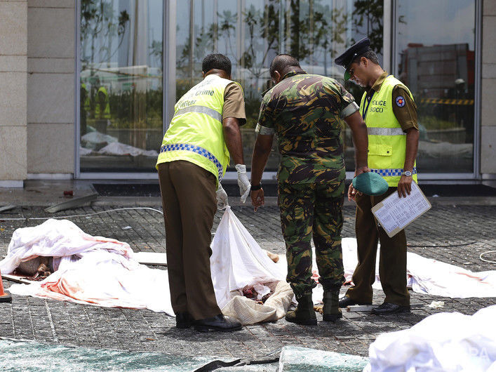 ﻿На Шрі-Ланці вбили батька і двох братів організатора серії вибухів – ЗМІ