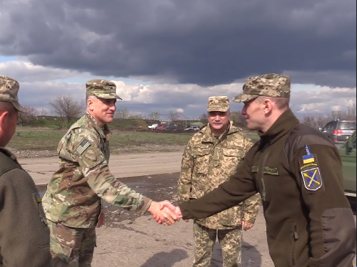 Делегация посольства США посетила район операции Объединенных сил на Донбассе