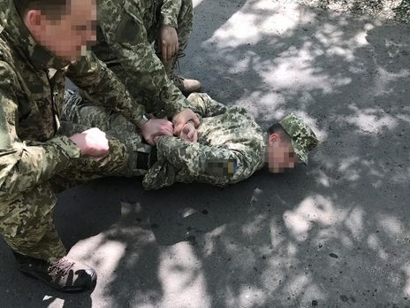 Правоохранители задержали командира подразделения на территории воинской части