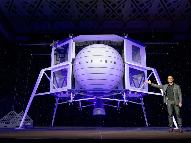 Безос представил прототип аппарата для доставки грузов на Луну