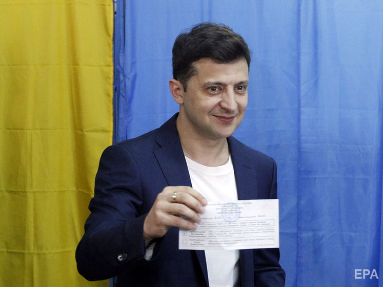 Суд оштрафовал Зеленского за демонстрацию бюллетеня на президентских выборах