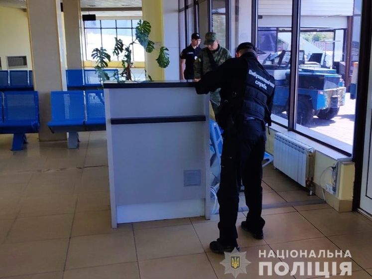 Полиция проверяет информацию о минировании 12 объектов в Одессе и области