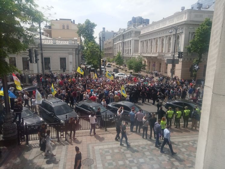 ﻿У Києві сталися сутички між учасниками акції "євробляхерів" і поліцією