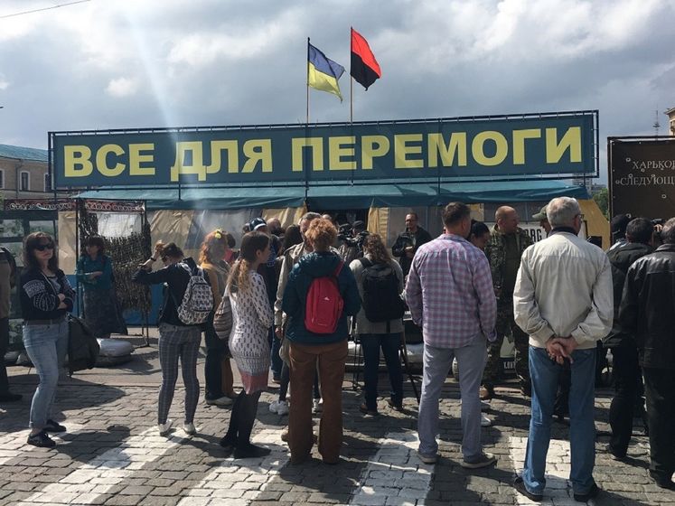 Окружной админсуд Харькова отказал горсовету, который просил убрать палатку волонтеров на площади Свободы