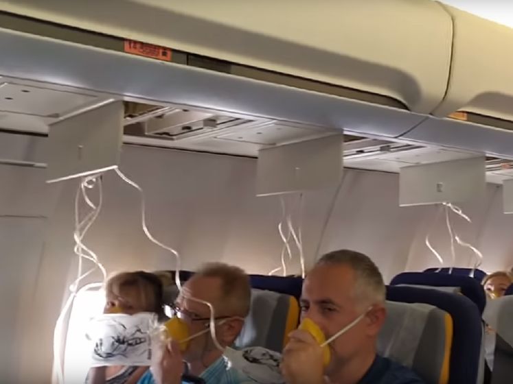 У самолета, прилетевшего во Львов из Антальи, возникли проблемы с подачей кислорода в салон