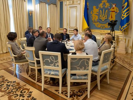 21 травня в Адміністрації Президента відбулися консультації Зеленського з головами парламентських фракцій