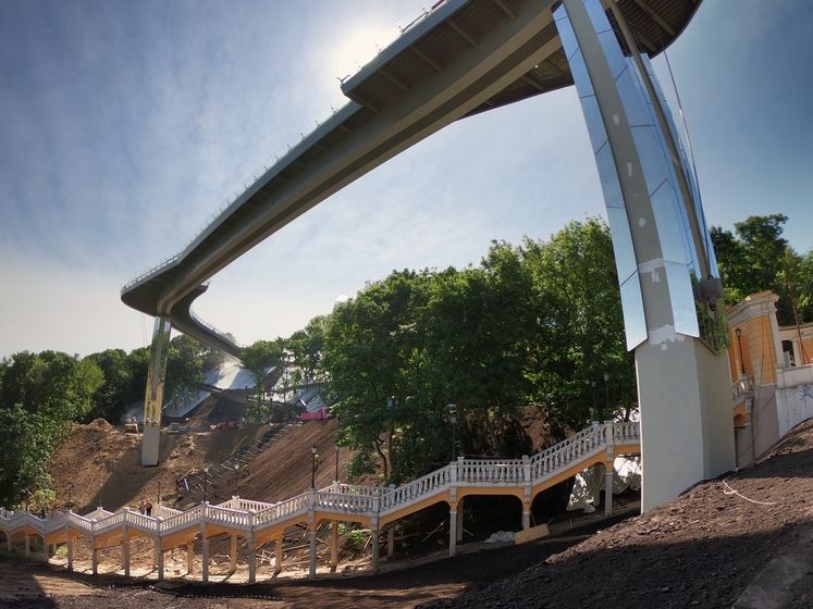 Кличко сообщил, что строительство моста через Владимирский спуск в Киеве обошлось примерно в 400 млн грн