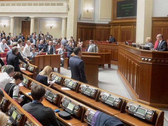 ﻿Верховний Суд України зареєстрував два позови щодо незаконності указу Зеленського про розпуск парламенту