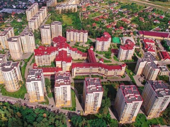 Собственники киевского жилого комплекса "Чайка" заявили о попытке застройщика Кулагина захватить здания