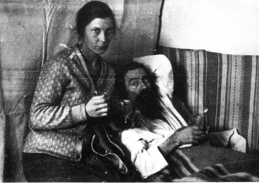 Одно из последних прижизненных фото Малевича – с третьей женой Натальей Манченко. 1935, Ленинград