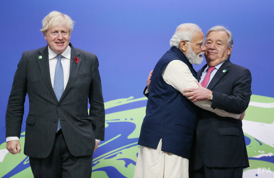 Учасники конференції: прем'єр-міністр Великобританії Борис Джонсон, прем'єр-міністр Індії Нарендра Моді та генеральний секретар ООН Антоніу Гутерріш. Фото: EPA