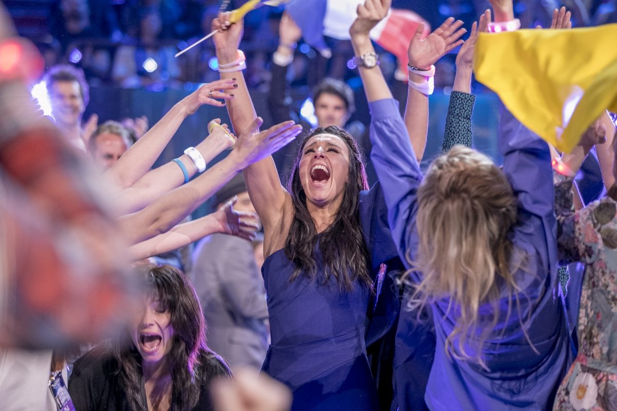 14 мая. Украинская певица Джамала победила на Евровидении, получив наибольшее количество баллов по итогам голосования зрителей и жюри. Фото: eurovision.tv