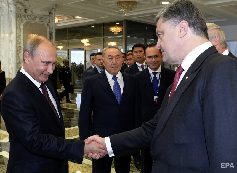 Путін та Порошенко під час переговорів у Мінську, 26 серпня 2014 року. Фото: ЄРА