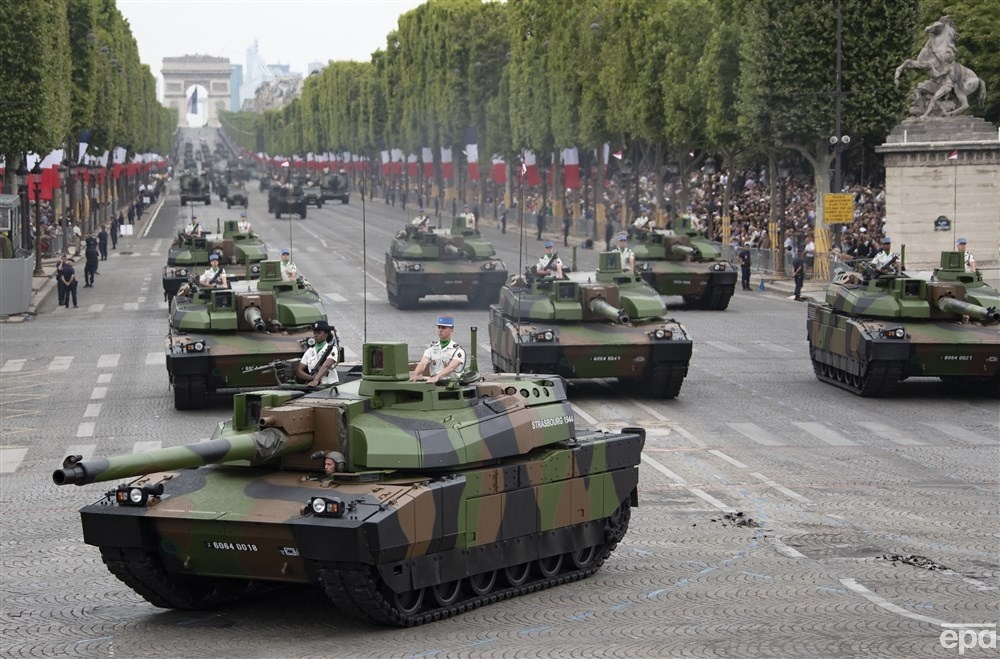 Французька Leclerc на параді з нагоди Дня взяття Бастилії, 2014 рік. Фото: EPA